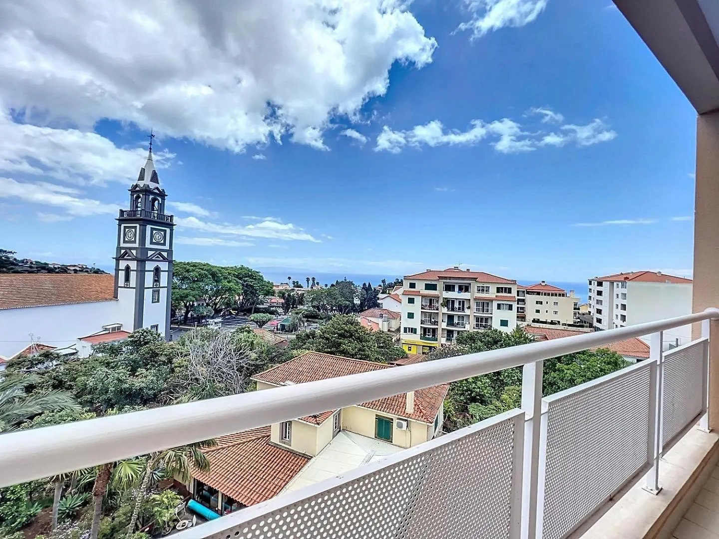 Canico Center Apartment